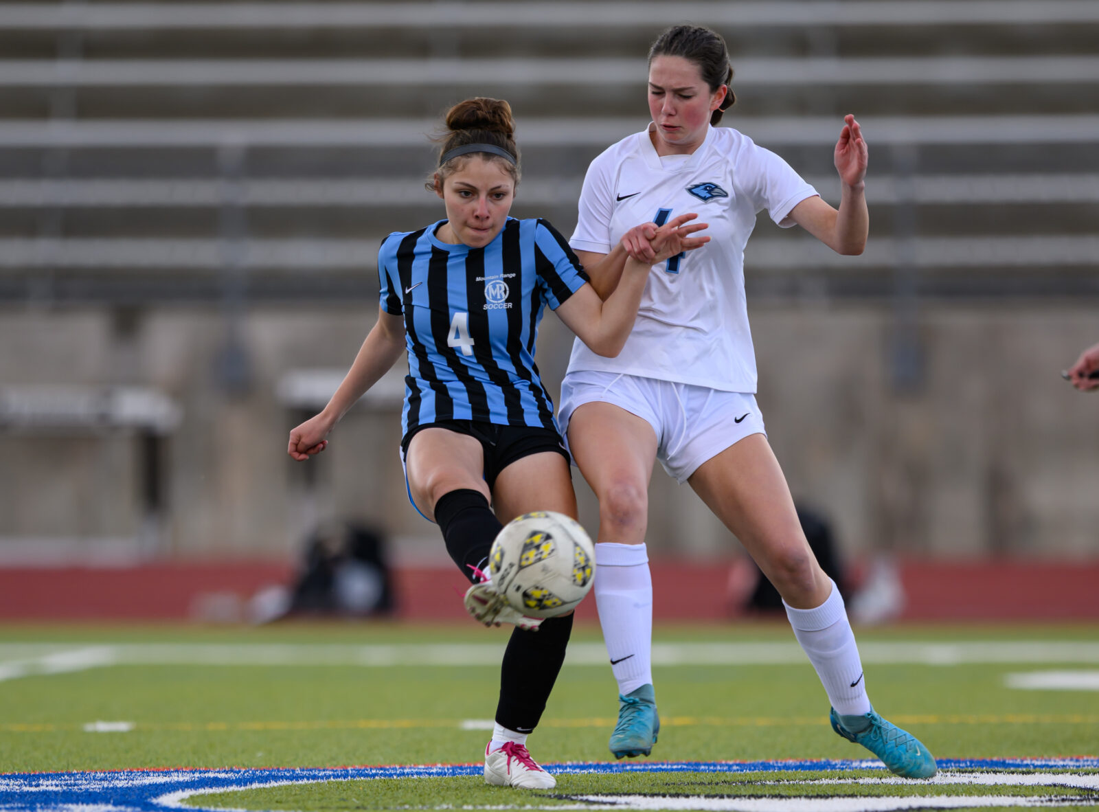 Riverdale Ridge girls soccer gets early lead, beats Mountain Range