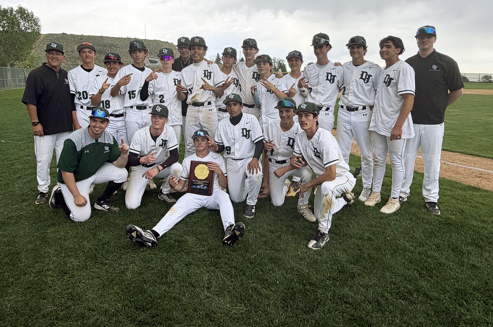 D’Evelyn baseball wins Class 3A Region 8 title in dramatic fashion with walk-off - Colorado Preps