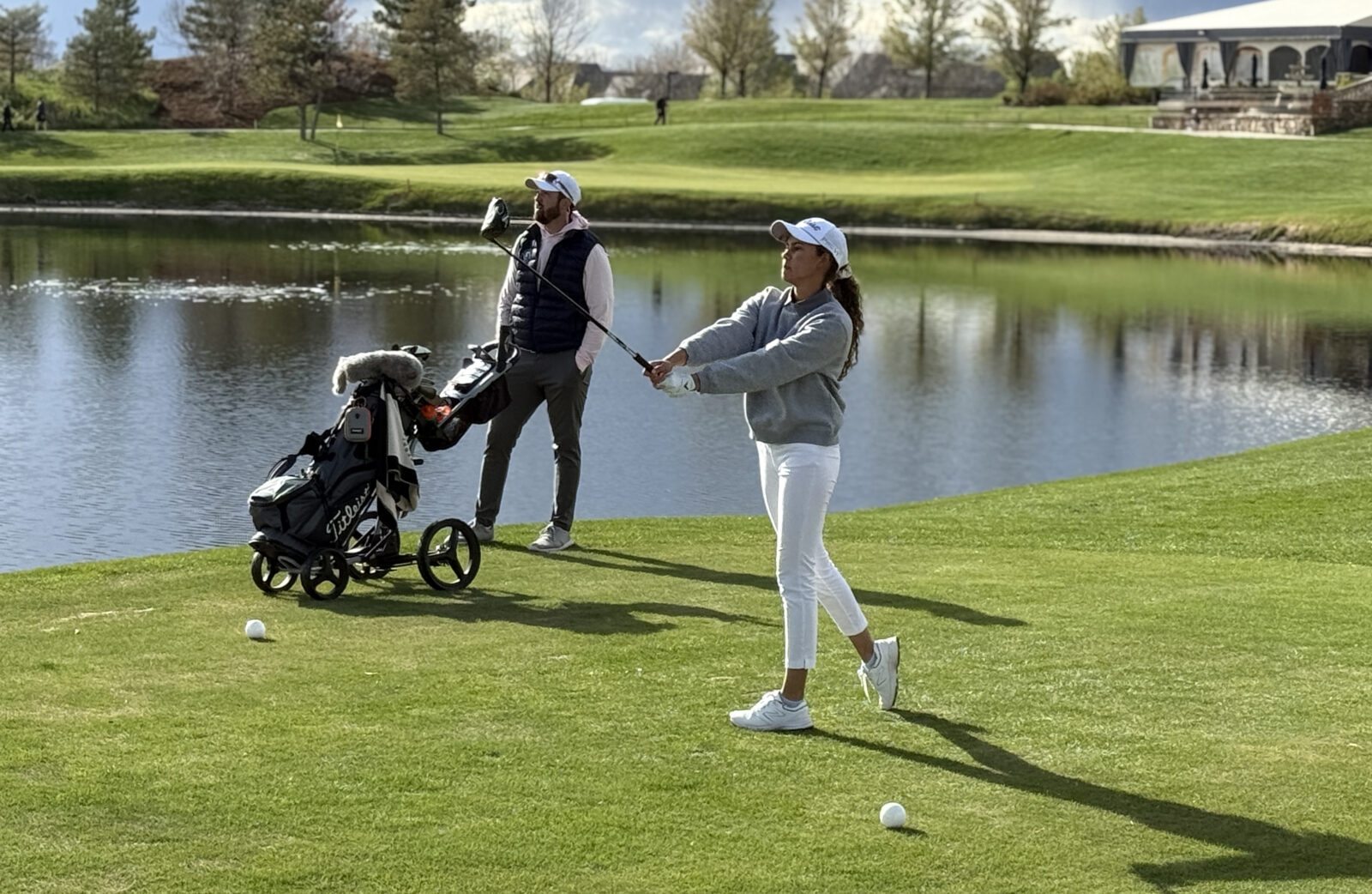 Sun's out, sleeves out: Sun-protection gear important for all golfers, image size:1600x1042